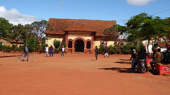 Playing boules, a legacy of colonial days