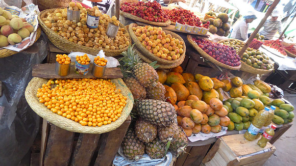 Colourful displays of fruit
