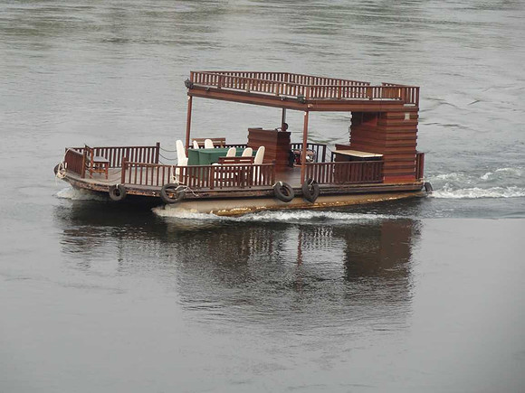 Moving restaurant, River Kwai